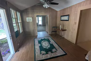1319 Grace St, Taylor, TX 76574 - Photo 12