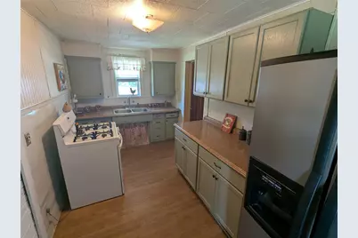 1319 Grace Street, Taylor, TX 76574 - Photo 10