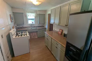 1319 Grace St, Taylor, TX 76574 - Photo 10