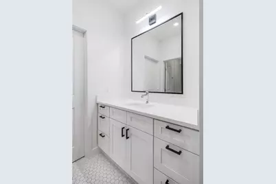 908 Poplar Street #105, Austin, TX 78705 - Photo 12