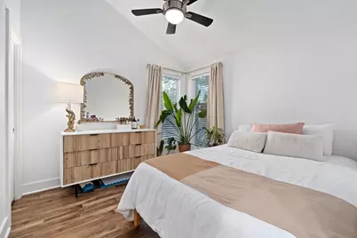 5502 Avenue F #B, Austin, TX 78751 - Photo 16