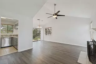 6810 Deatonhill Dr, Austin, TX 78745 - Photo 4