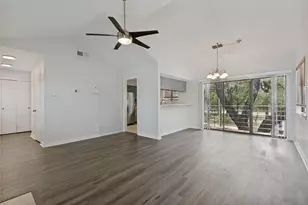 6810 Deatonhill Dr, Austin, TX 78745 - Photo 6