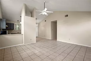 8807 Pineridge Dr, Austin, TX 78729 - Photo 6