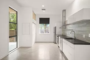 2103 E 14th St, Austin, TX 78702 - Photo 12