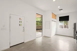 2103 E 14th St, Austin, TX 78702 - Photo 10