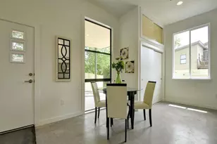 2103 E 14th St, Austin, TX 78702 - Photo 4