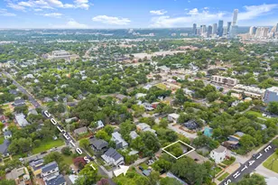 2103 E 14th St, Austin, TX 78702 - Photo 4
