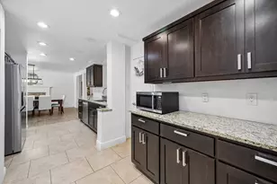 411 Ramble Ln, Austin, TX 78745 - Photo 10