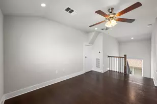 915 Banyon St, Austin, TX 78757 - Photo 24