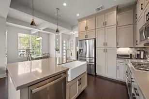 915 Banyon St, Austin, TX 78757 - Photo 6