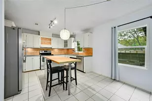 1619 J J Seabrook Dr, Austin, TX 78721 - Photo 6