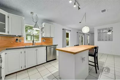 1619 J J Seabrook Drive, Austin, TX 78721 - Photo 8