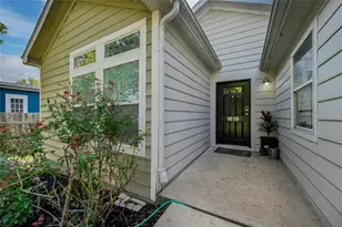 1619 J J Seabrook Dr, Austin, TX 78721 - Photo 2