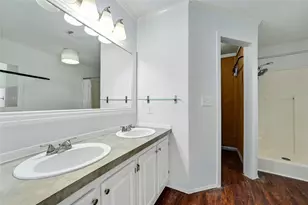 1619 J J Seabrook Dr, Austin, TX 78721 - Photo 12