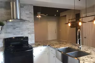 2320 Gracy Farms Ln, Austin, TX 78758 - Photo 2