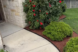 704 Carillion Dr, Pflugerville, TX 78660 - Photo 2