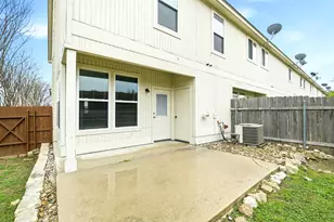 2215 Dry Creek Dr, Round Rock, TX 78681 - Photo 14