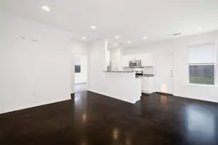 6404 Carson Rdg, Austin, TX 78741 - Photo 6