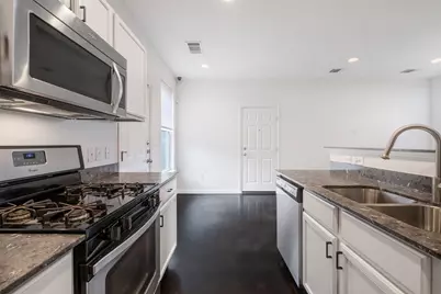 6404 Carson Ridge #B, Austin, TX 78741 - Photo 10