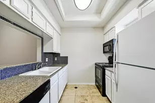 505 Bellevue Pl, Austin, TX 78705 - Photo 8