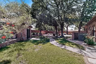 116 Roble Roja Dr, Georgetown, TX 78633 - Photo 20