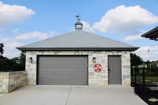 113 Camp Verde Dr, Georgetown, TX 78633 - Photo 4