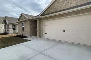 404 Grasslands Trl, Hutto, TX 78634 - Photo 2
