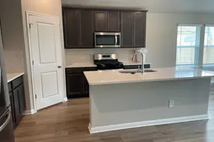 404 Grasslands Trl, Hutto, TX 78634 - Photo 6
