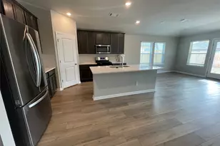 404 Grasslands Trl, Hutto, TX 78634 - Photo 8