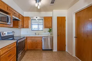 830 Live Oak Trail, Liberty Hill, TX 78642 - Photo 12