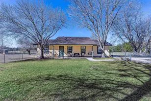 830 Live Oak Trail, Liberty Hill, TX 78642 - Photo 2