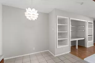 910 Duncan Ln, Austin, TX 78705 - Photo 16