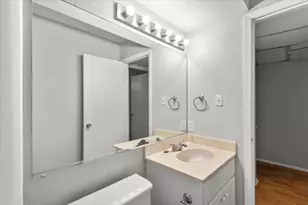 910 Duncan Ln, Austin, TX 78705 - Photo 28