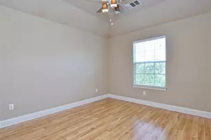 303 Hensley Dr, Austin, TX 78738 - Photo 22