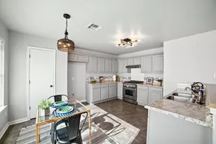 1107 Blewett Dr, Hutto, TX 78634 - Photo 20