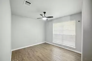 1107 Blewett Dr, Hutto, TX 78634 - Photo 32