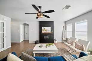 1107 Blewett Dr, Hutto, TX 78634 - Photo 6