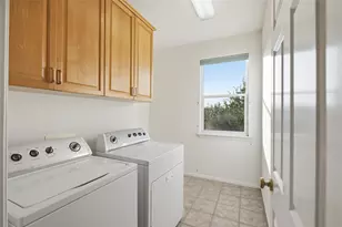 8204 Texas Plume Rd, Austin, TX 78759 - Photo 32