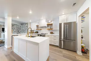 402 Island Dr, Horseshoe Bay, TX 78657 - Photo 6