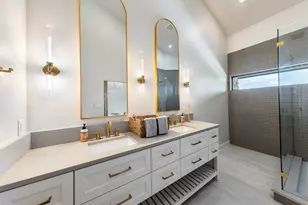 402 Island Dr, Horseshoe Bay, TX 78657 - Photo 18