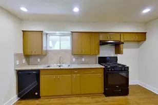 2107 Magnolia Dr, Round Rock, TX 78664 - Photo 2