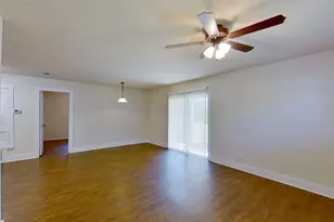 2107 Magnolia Dr, Round Rock, TX 78664 - Photo 4