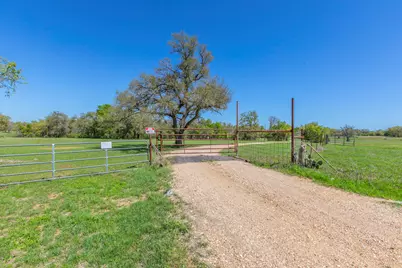 1500 County Road 405, Buckholts, TX 76518 - Photo 34