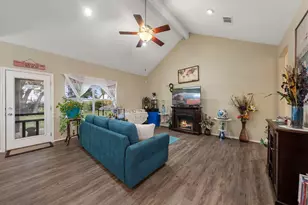 107 Frederick Ln, Thorndale, TX 76577 - Photo 4