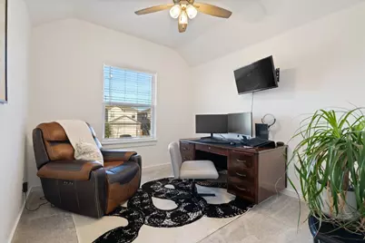 8008 Prairie Rye Drive, Lago Vista, TX 78645 - Photo 18