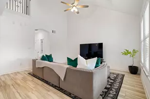 8008 Prairie Rye Dr, Lago Vista, TX 78645 - Photo 8