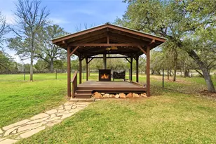 905 Mountain Dr, San Marcos, TX 78666 - Photo 34