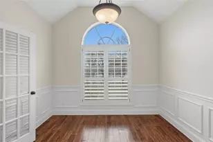 905 Mountain Dr, San Marcos, TX 78666 - Photo 8