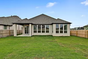 101 Ribera Dr, Liberty Hill, TX 78642 - Photo 28